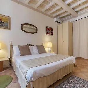 Fontanella Borghese - Fromhometorome Apartment Rome